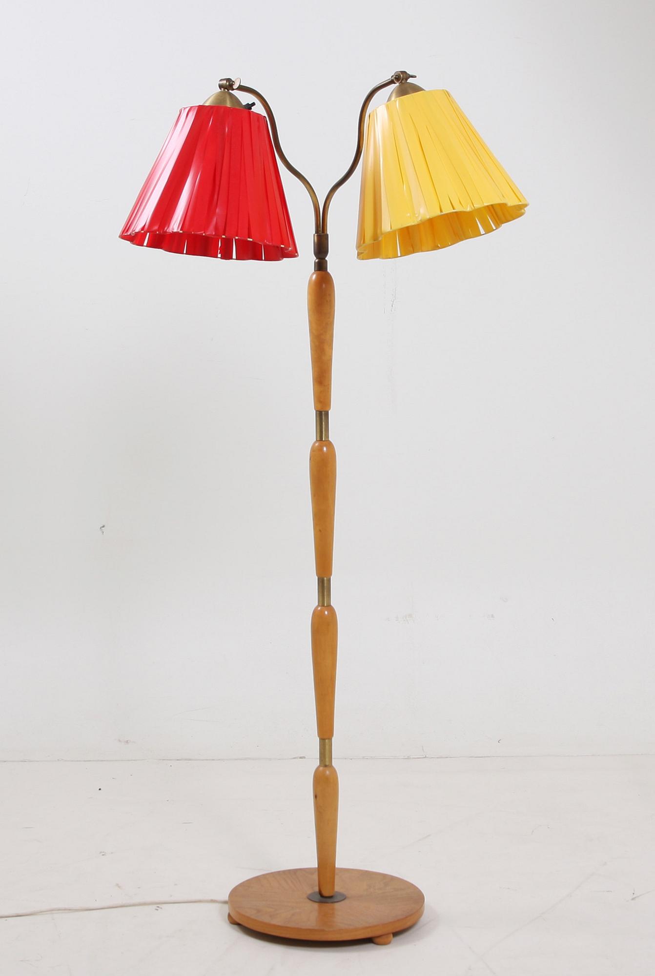 GOLVLAMPA, 1900-talets första hälft.