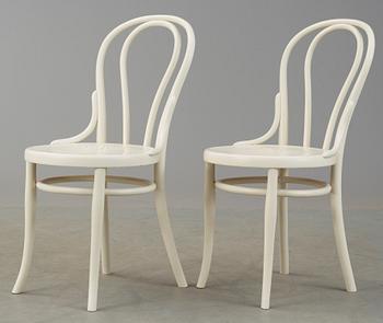STOLAR, ett par, Thonet, omkring år 1900.
