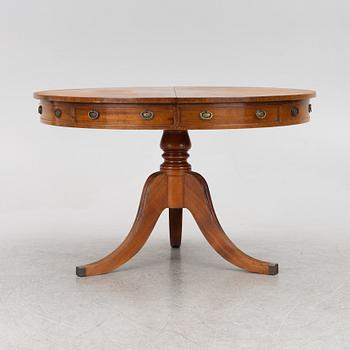 A George III style dining table, England, 20th century.