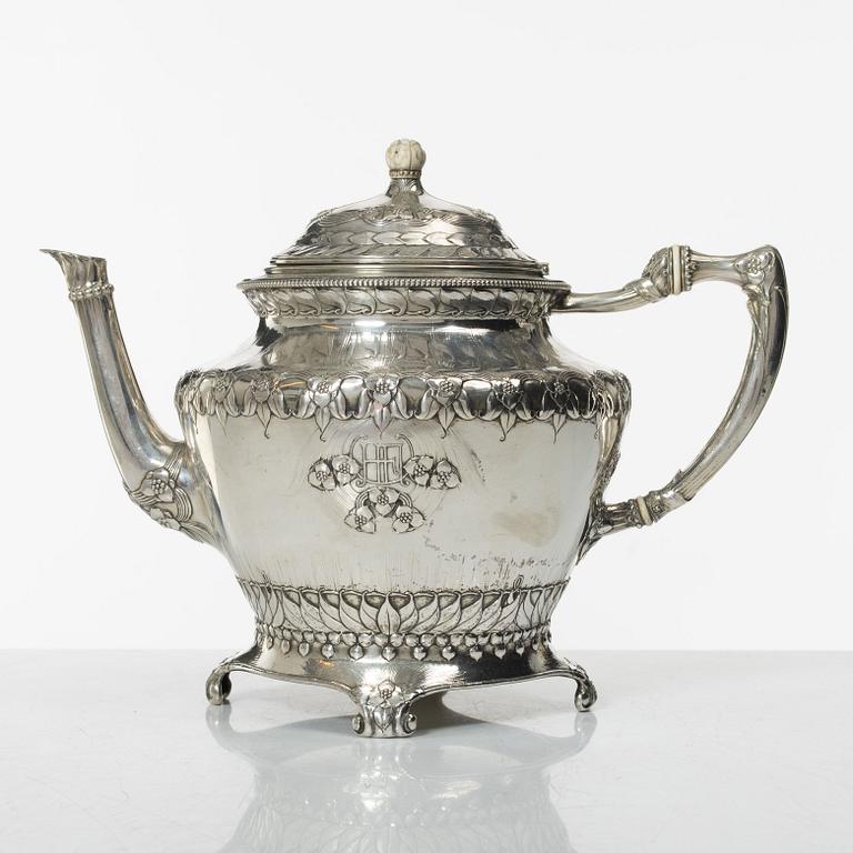 Jugend/Art Nouveau, CG Hallberg, tekanna, silver, jugend, Stockholm 1902.