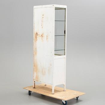 LÄKARSKÅP, 1900-tal.