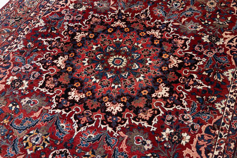 Carpet Bakhtiari, approx. 400 x 260 cm.
