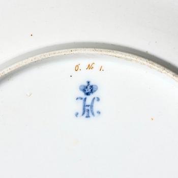 Tallrik, porslin. Kejserliga porslinsfabriken, Ryssland, Tsar Nicholas I (1825-55).