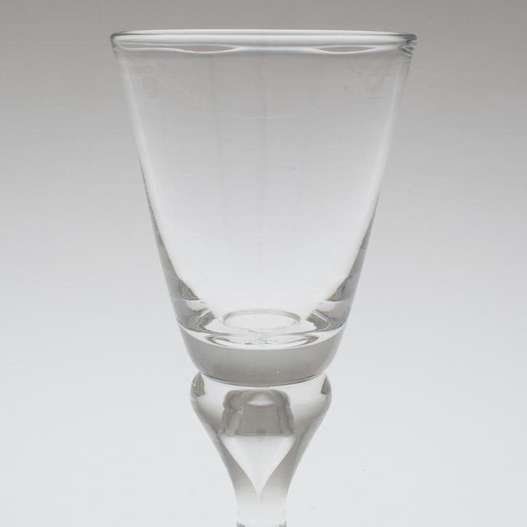VINGLAS, 12 st, "Slottet", Tomas Harila Carlgren och Lars Sjöberg, Reijmyre Glasbruk.