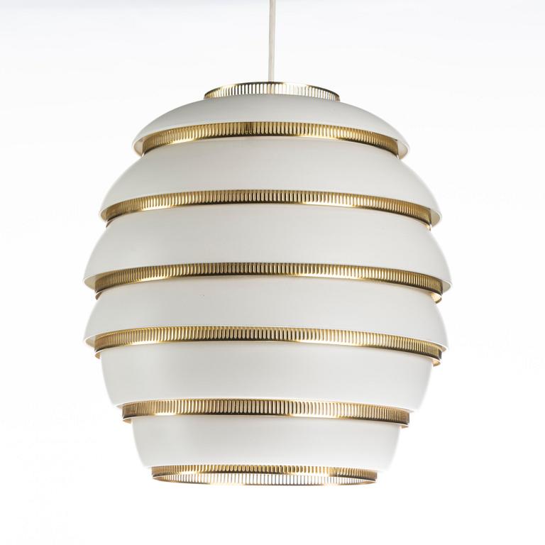 ALVAR AALTO, CEILING LAMP. Beehive A332. Manufactured by Valaistustyö. Designed in 1953.