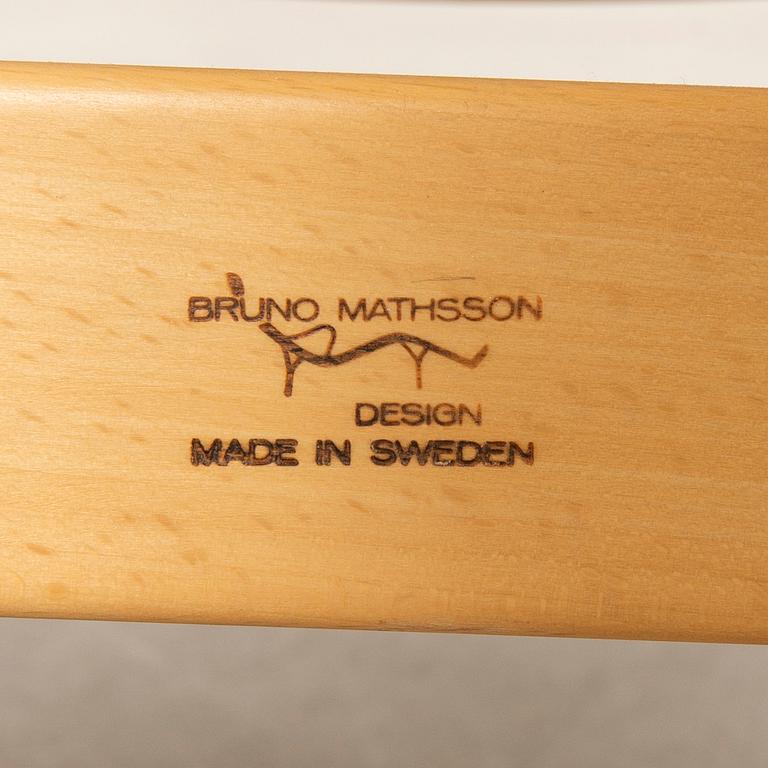 Bruno Mathsson, reclining chair, "Mi 36", Bruno Mathsson International, Värnamo, 2000.