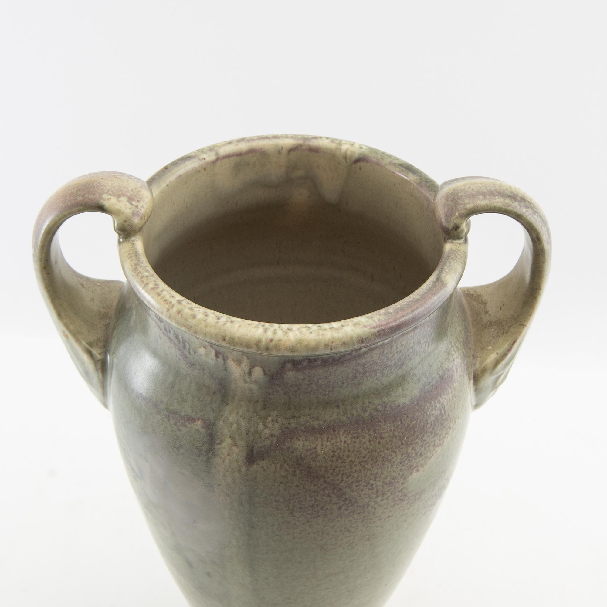 Vas Höganäs Jugend tidigt 1900-tal glaserat stengods.