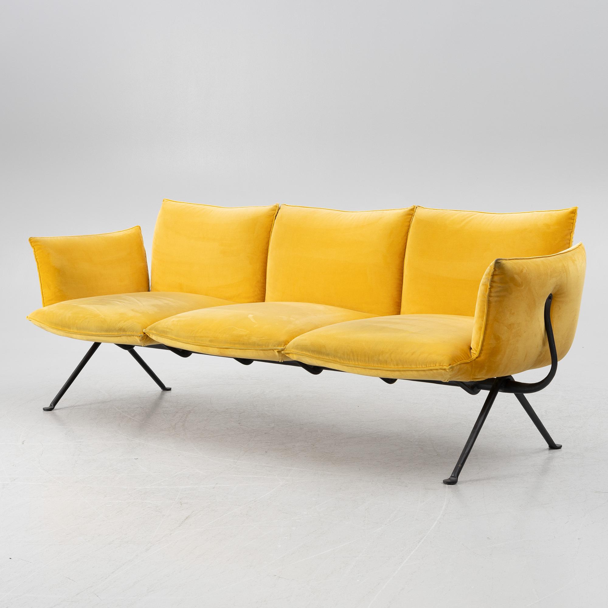 Ronan & Erwan Bouroullec, sofa, 'Officina', Magis, Italy.