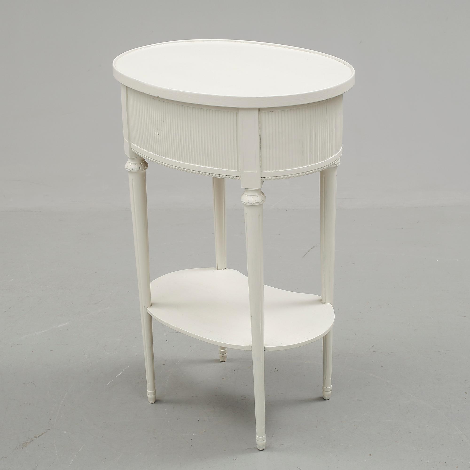 BORD, gustaviansk stil. 1900-talets första hälft.