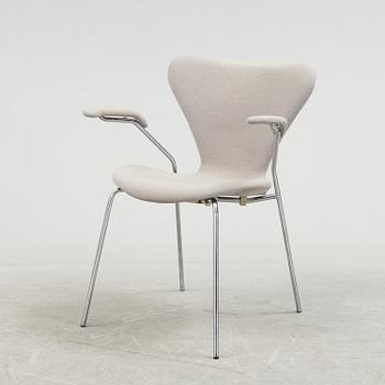 ARNE JACOBSEN ARMCHAIR "SJUAN" FOR FRITZ HANSEN. DENMARK, 1984.