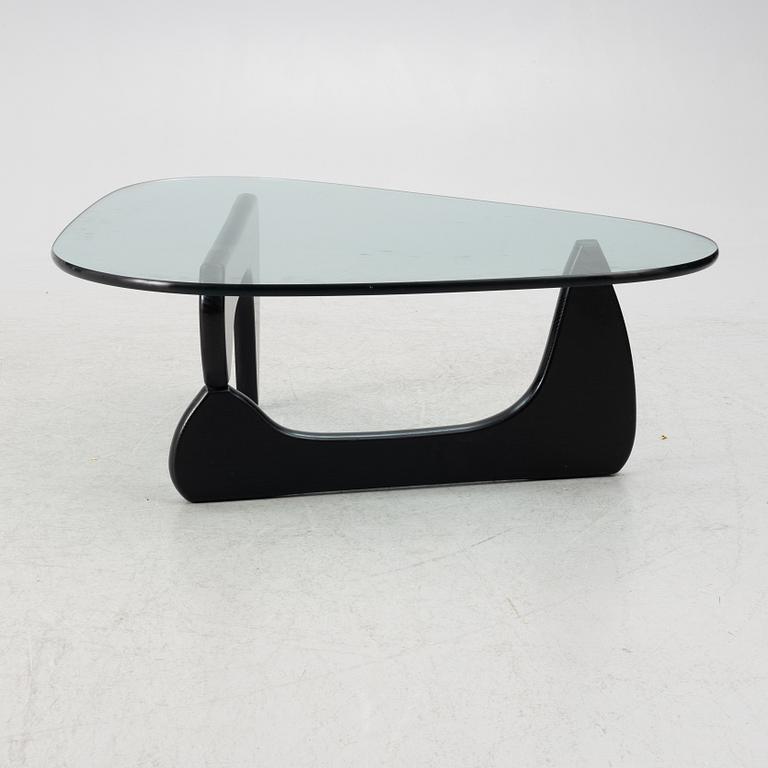 Isamu Noguchi, a 'Noguchi' coffee table, Vitra.