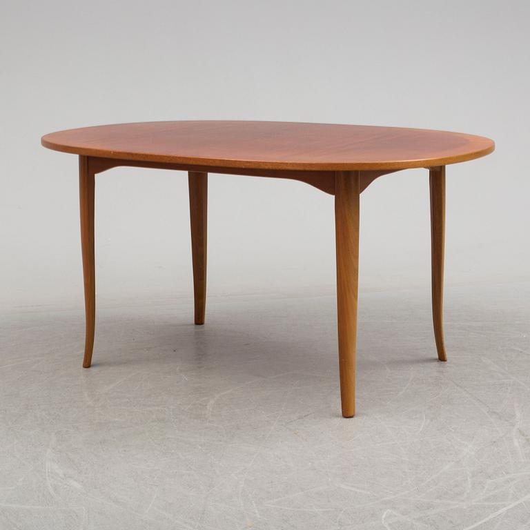 A 'Ovalen' coffee table by Carl Malmsten.