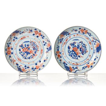 Fat, sex stycken, porslin. Qingdynastin, Kangxi (1662-1722).