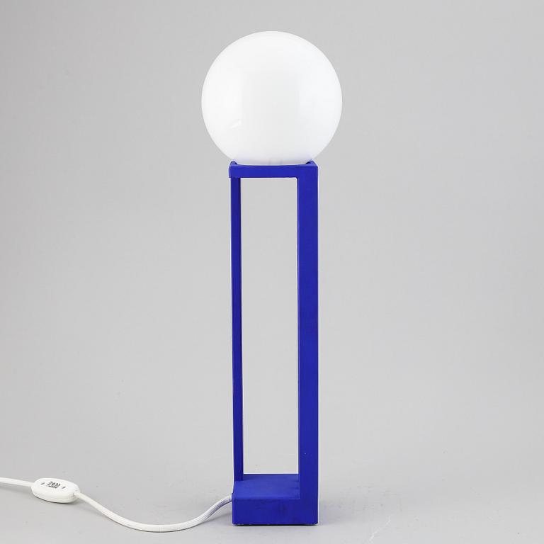 FOLKFORM, a limited edtion "Libreria Lamp, Klein Blue", Studio Folkform 2020.