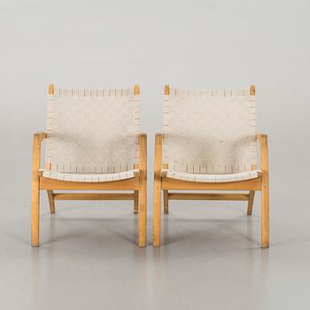 A PAIR OF ARMCHAIRS BY BILL POTTER FOR VEJLE MÖBELFABRIK, DENMARK.