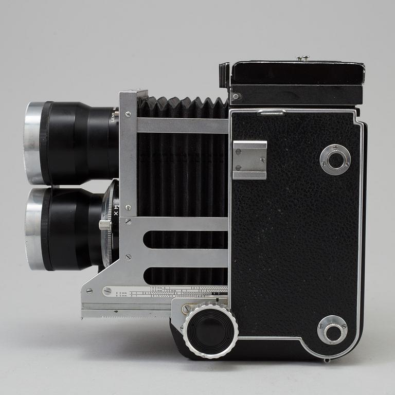 A Japanese Mamiyaflex C2 camera with Mamiya-Sekor 13,5 1:4,5 lens.