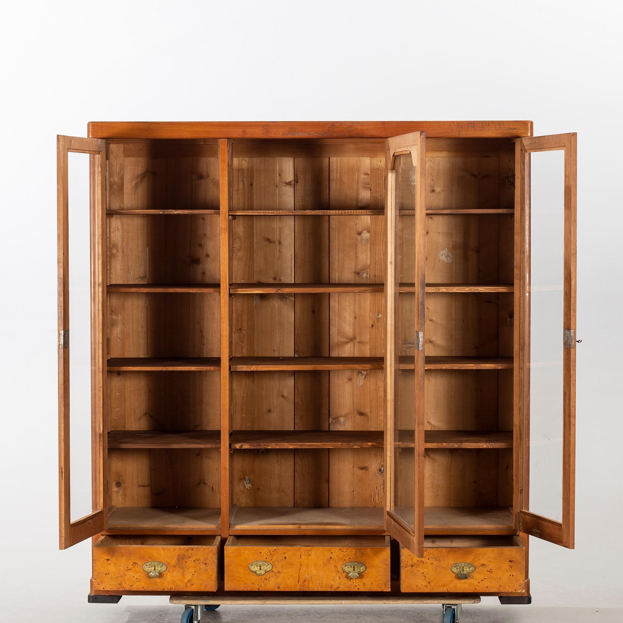 BOKSKÅP/VITRINSKÅP tidigt 1900-tal.