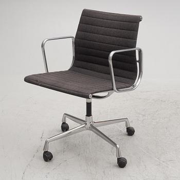 Charles & Ray Eames, an office swivel armchair, model EA 108, Vitra.