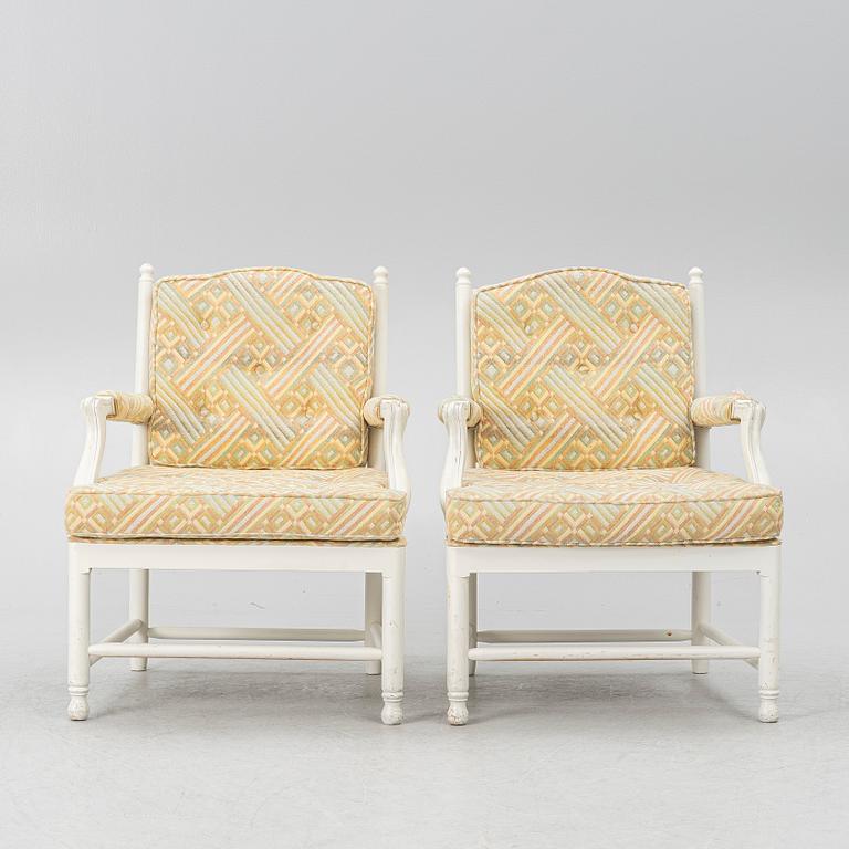 Karmstolar, ett par, sk. Gripsholmsmodell, sent 1900-tal.