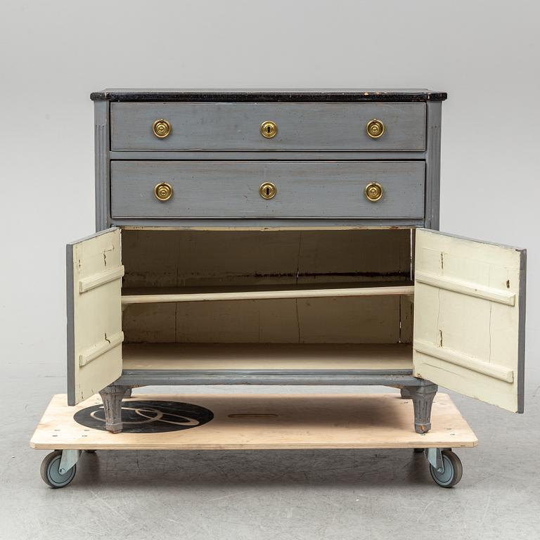 BYRÅ, Gustaviansk, tidigt 1800-tal.