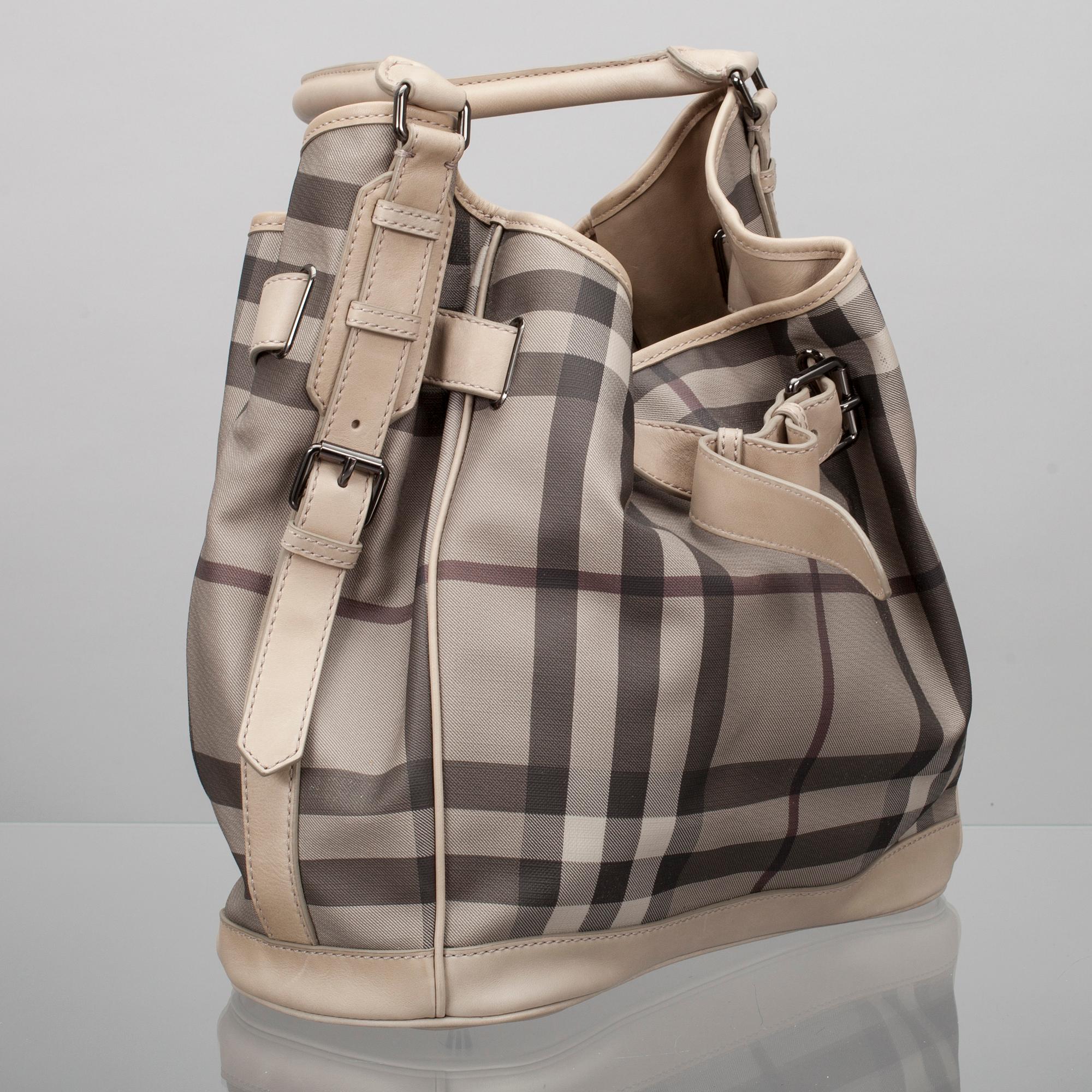 VÄSKA, Burberry.