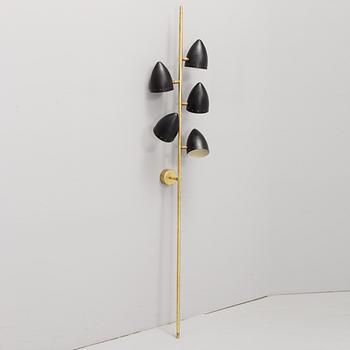 VÄGGLAMPA, mässing, Italien, 1960-tal.