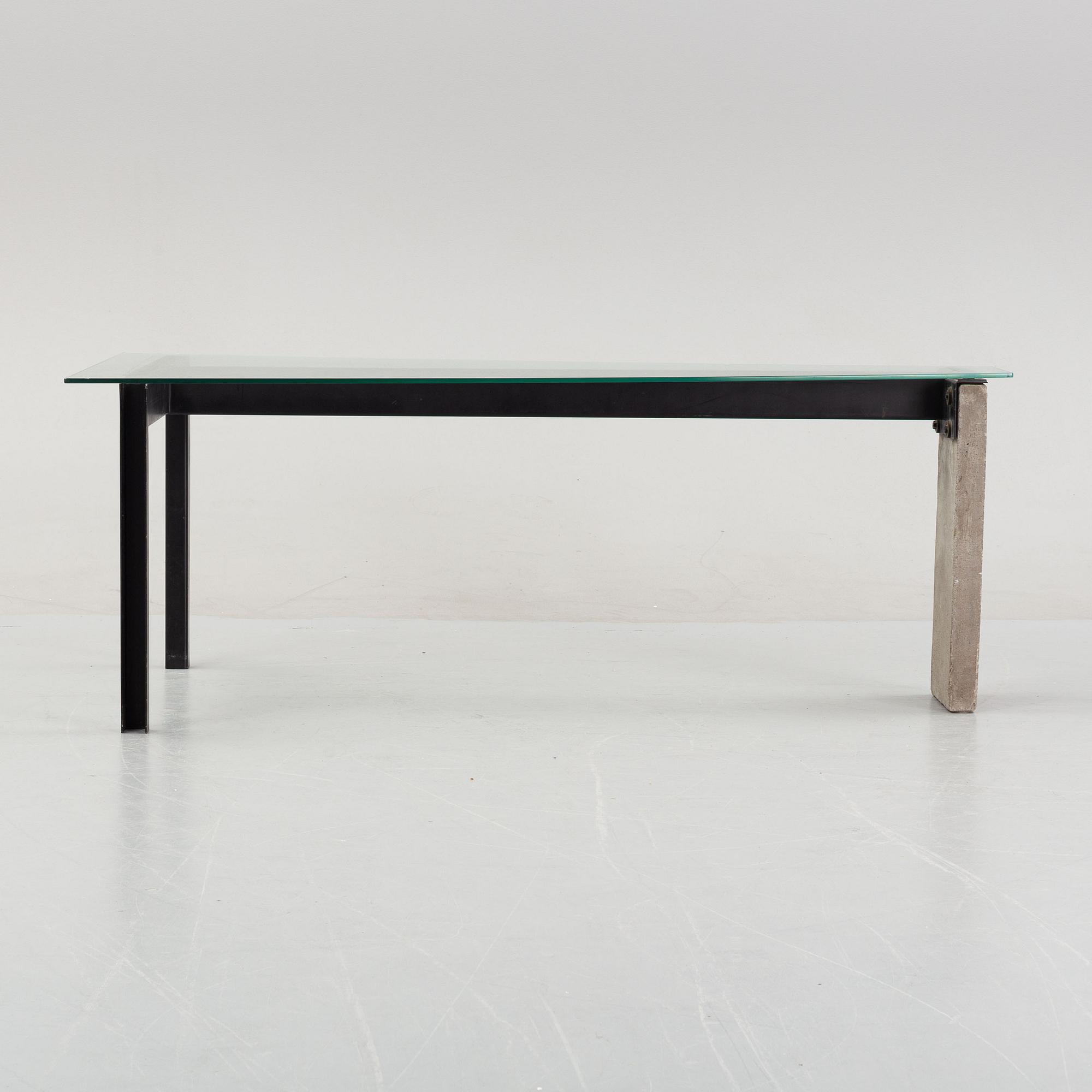 A 'Concrete' table by Jonas Bohlin for Källemo, end of the 20th Century.