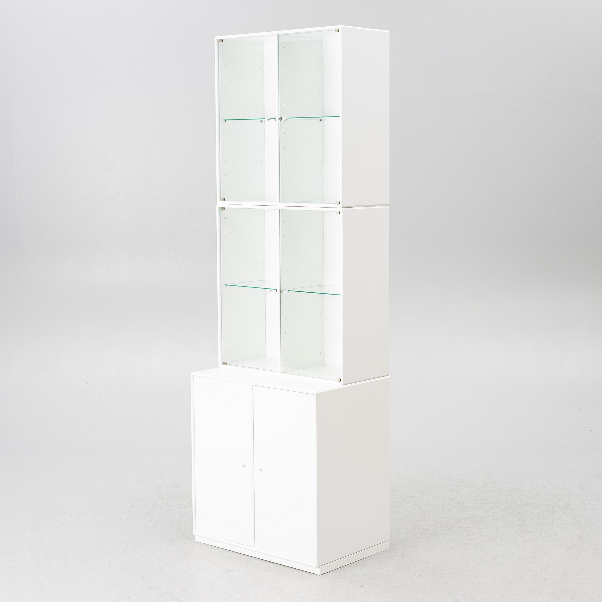 Peter J Lassen, skåp, 3 moduler, Montana, Danmark.