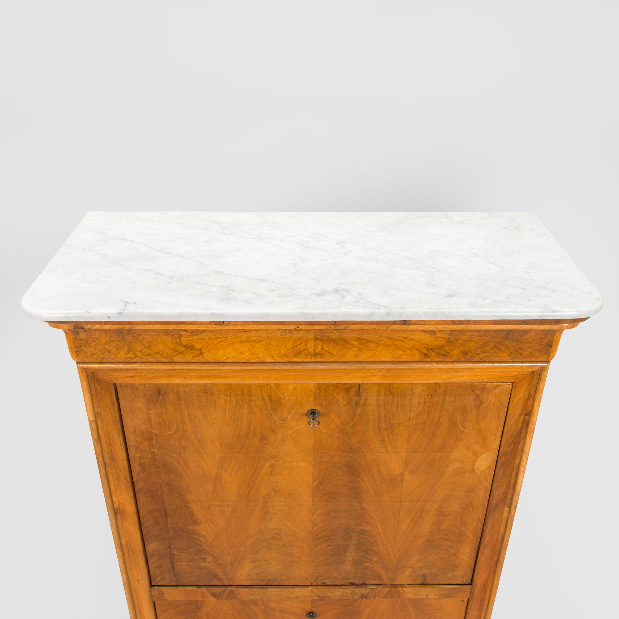A late 19th century chiffonier.