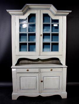 VITRINSKÅP, 1700/1800-tal.