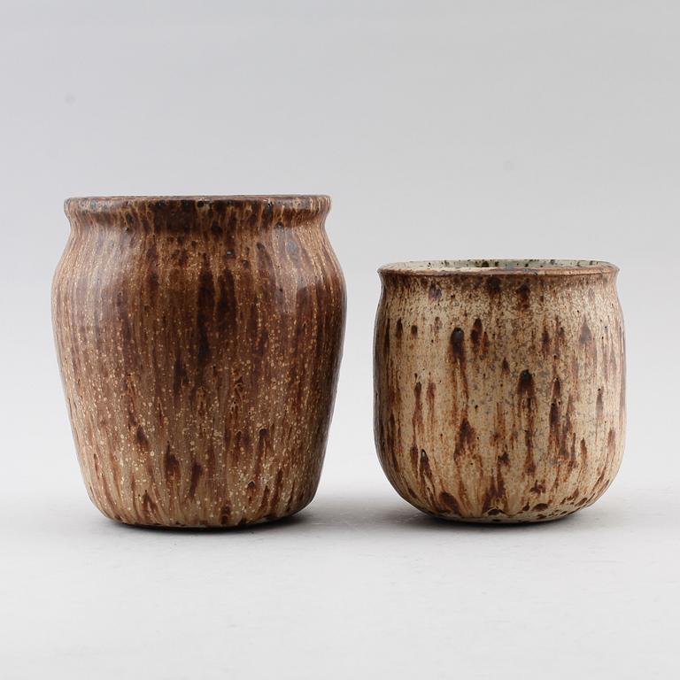 KRUKOR, 2 st, stengods, Rolf Palm, Mölle, 1900-talets andra hälft.