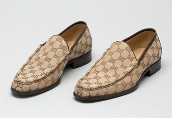 SKOR, Gucci.