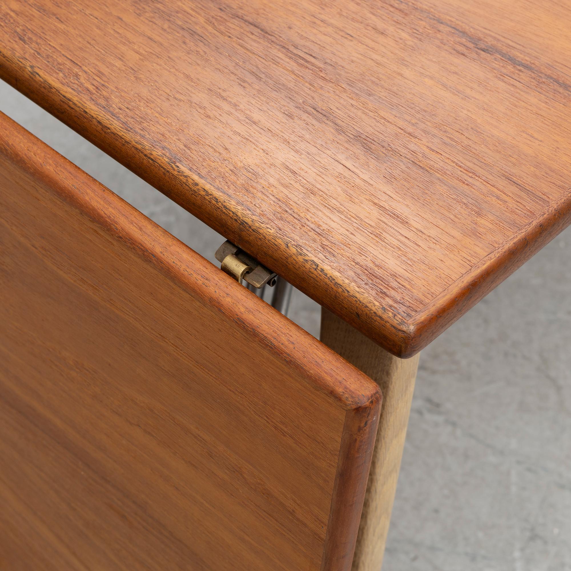 Børge Mogensen, dining table, model 162, Søborg Møbelfabrik, Denmark, 1950s.