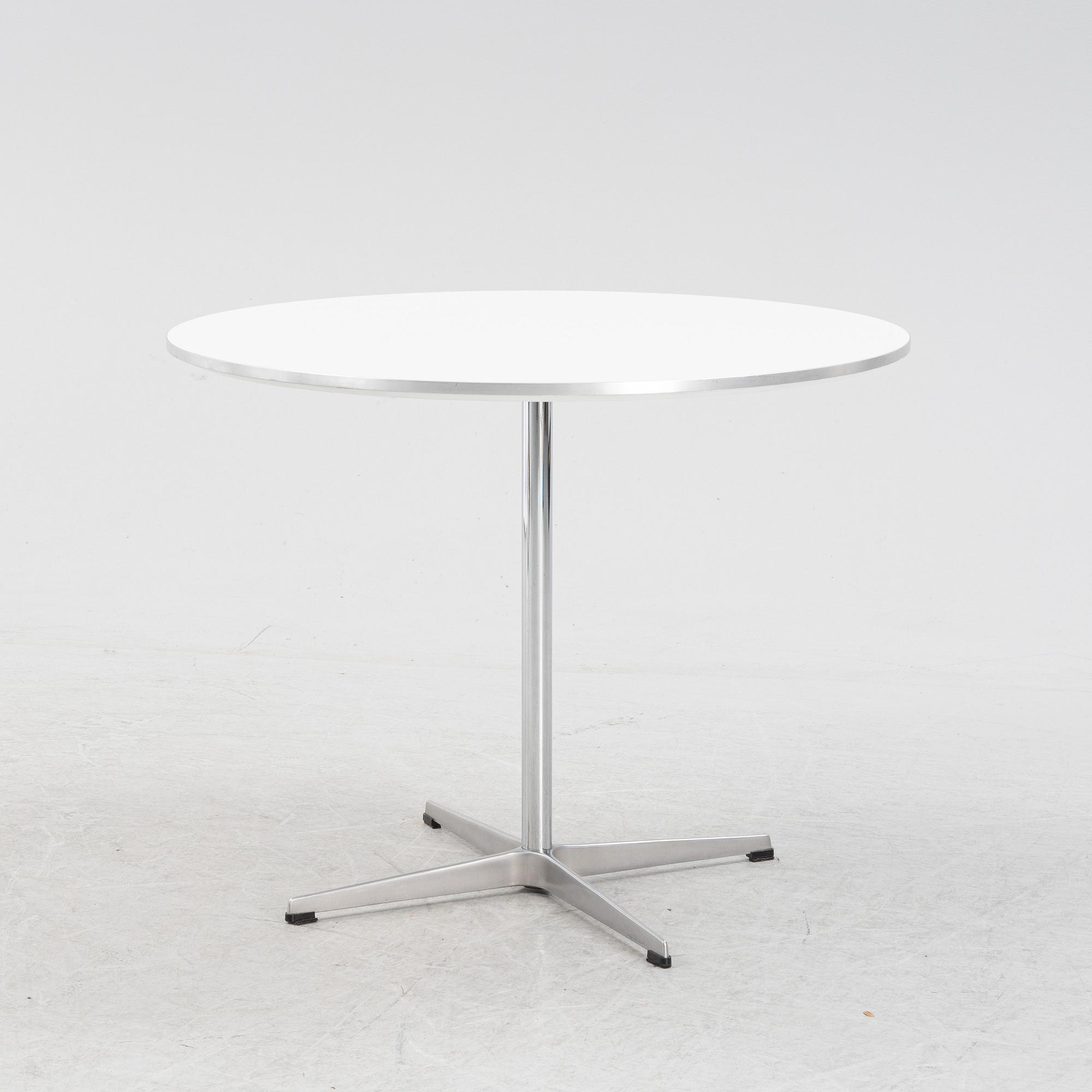 Bruno Mathsson & Piet Hein, a 'Supercirkel' table, Fritz Hansen, 1989.