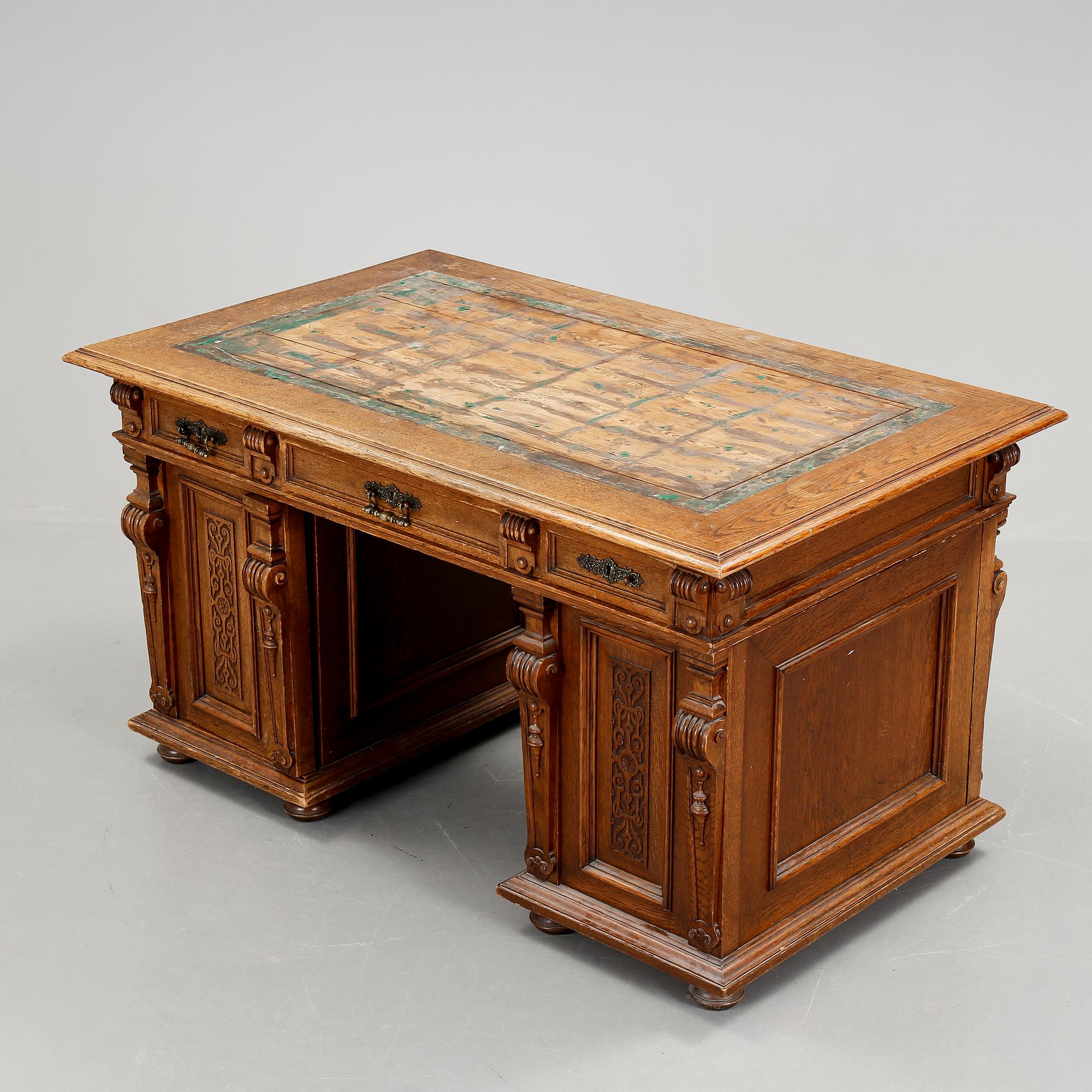 SKRIVBORD, nyrenässans, 1800-talets slut.