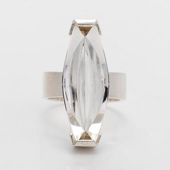 Björn Weckström, sormus, "Luminoso", viistehiottu vuorikristalli, hopeaa.