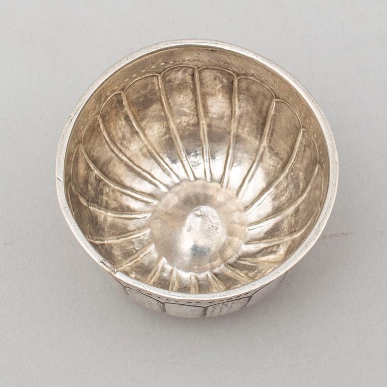 A russian silver tumbler, 18th century.