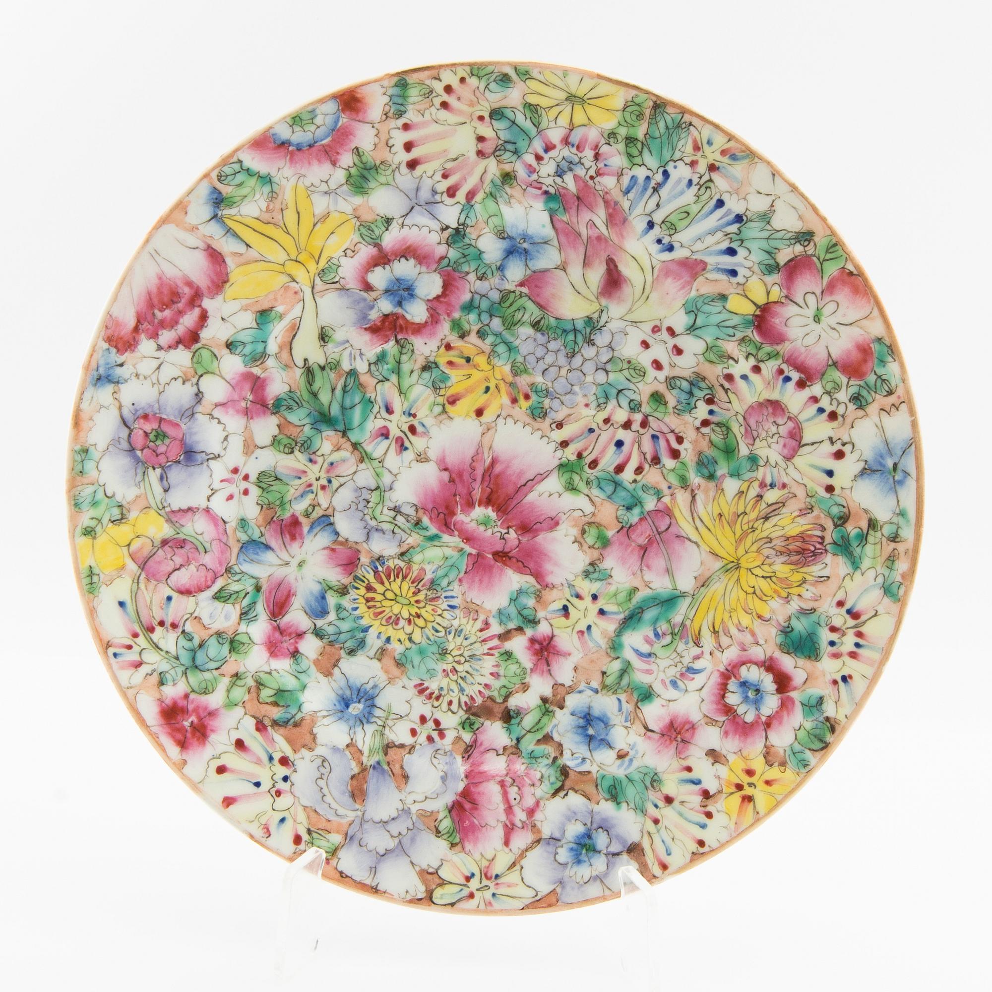 Plate and dish China around 1900 porcelain.