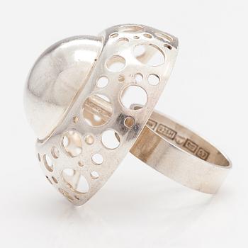 Liisa Vitali, ring "Nuppu" sterlingsilver. Westerback, Helsingfors 1971.