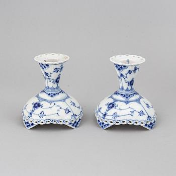 Royal Copenhagen, a part 'Musselmalet' coffee and tea service, Denmark (57 pieces).