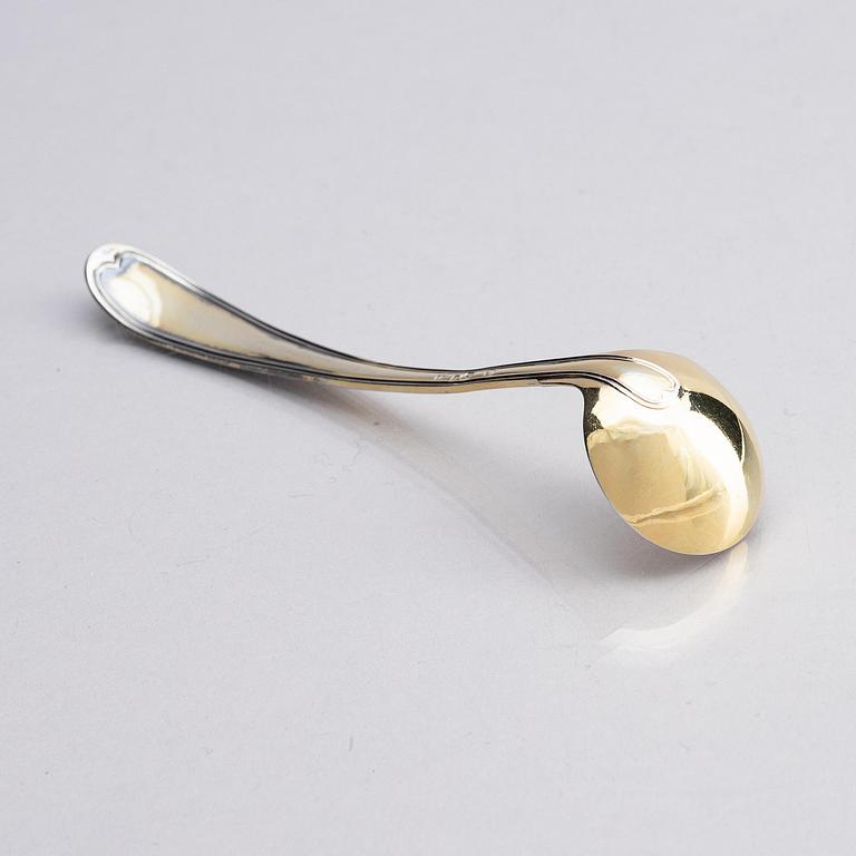 A Swedish 19th century silver mustard pot and spoon, mark of Pehr Zethelius, Stockholm 1807.