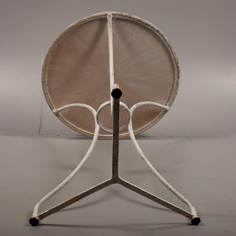 TRÄDGÅRDSBORD, Frankrike, 1900-talets första hälft.
