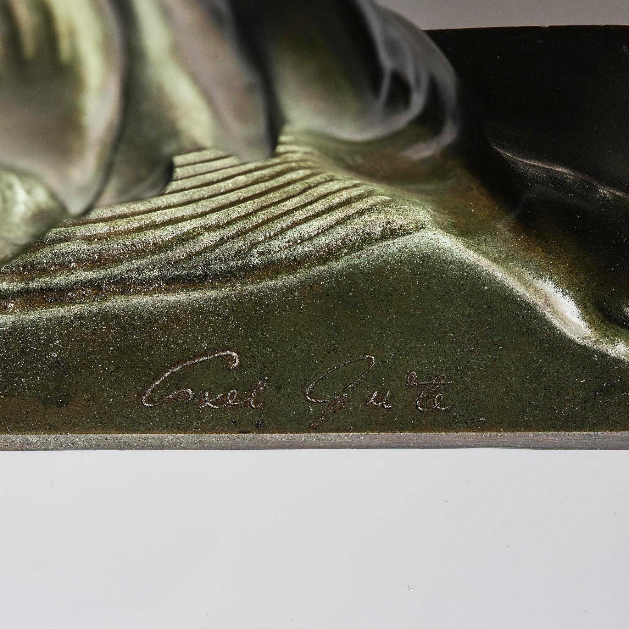 Axel Gute, a pair of Swedish Grace bronze bookends, Herman Bergman konstgjuteri, Stockholm 1920s.
