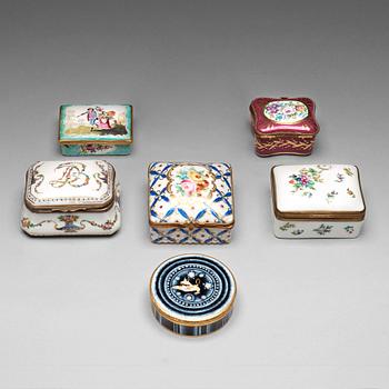 276. A group of six snuff boxes, 19th/20th Century.