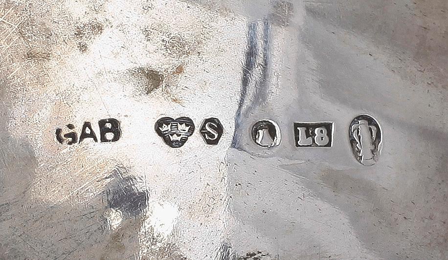 SKÅL samt VAS, silver, S&M Benzen resp GAB, 1900-talets första hälft. Total vikt: 280 gram.