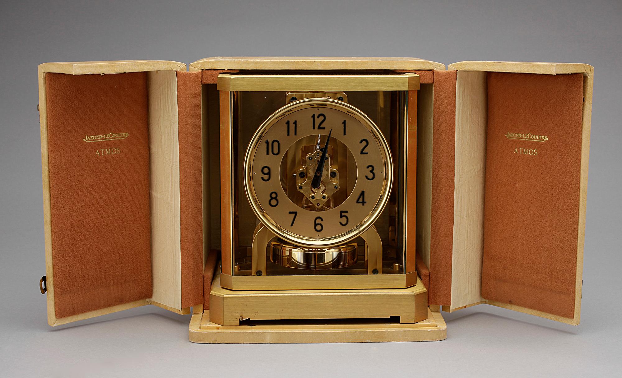 BORDSUR. "Atmos", Jaeger Le Coultre, Schweiz, 1900-talets andra hälft.