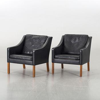 Two 20th century "2209" armchairs, designed by Børge Mogensen.