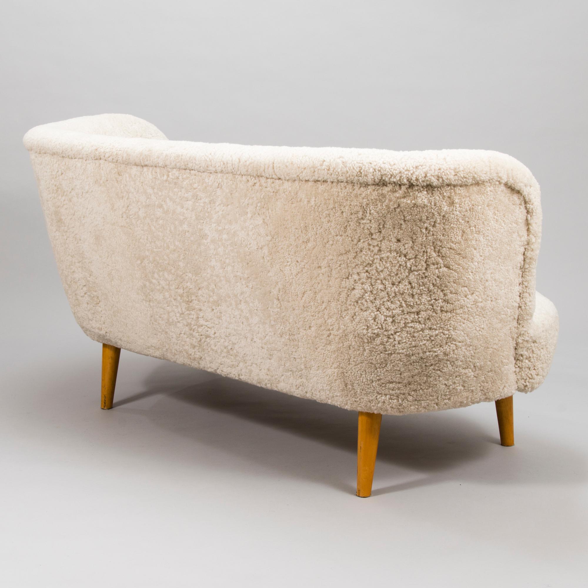 MAIJA-LIISA KOMULAINEN, a 1950's sofa for Oy Uusi Koti- Nya Hemmet Ab.