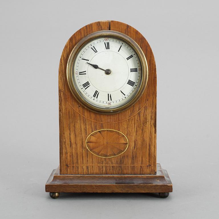 BORDSUR, 1900-talets början.