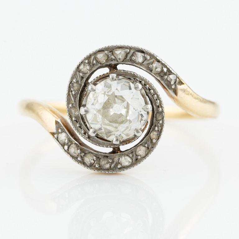 Ring, 18K gold with an old-cut diamond.